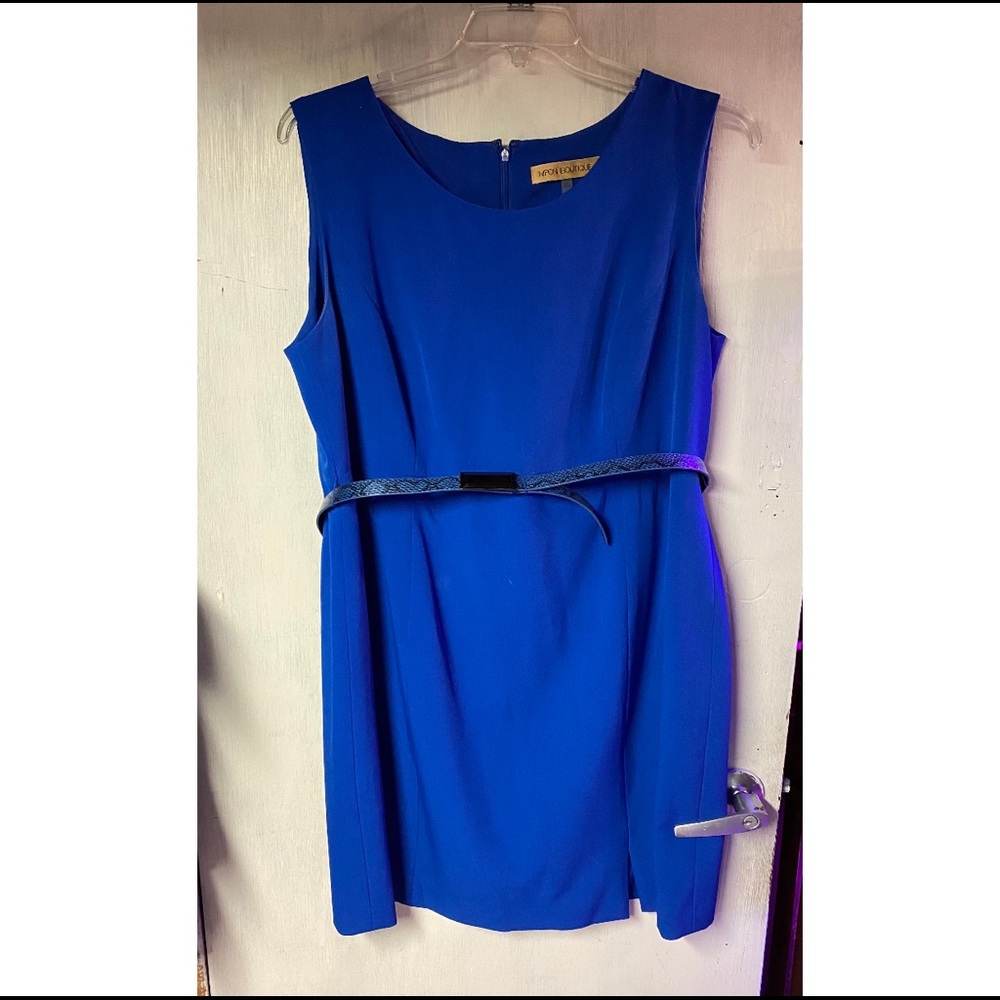 Nipon Boutique Knee Length Dress with Belt